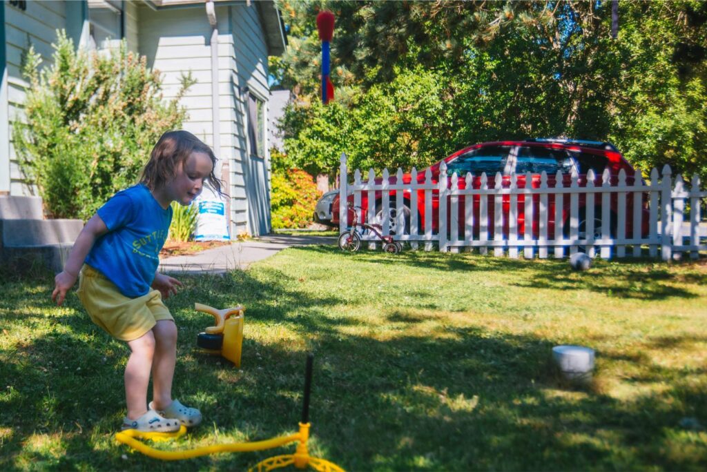 2025 - Sunny Yard Days 6